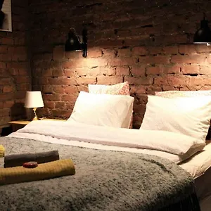 https://home-office-unique-brick-5-old-town-market-square.krakowhotelspoland.com