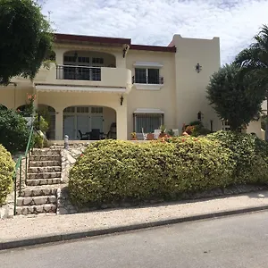 https://royal-palm-resort-curacao.comcaribbean.com
