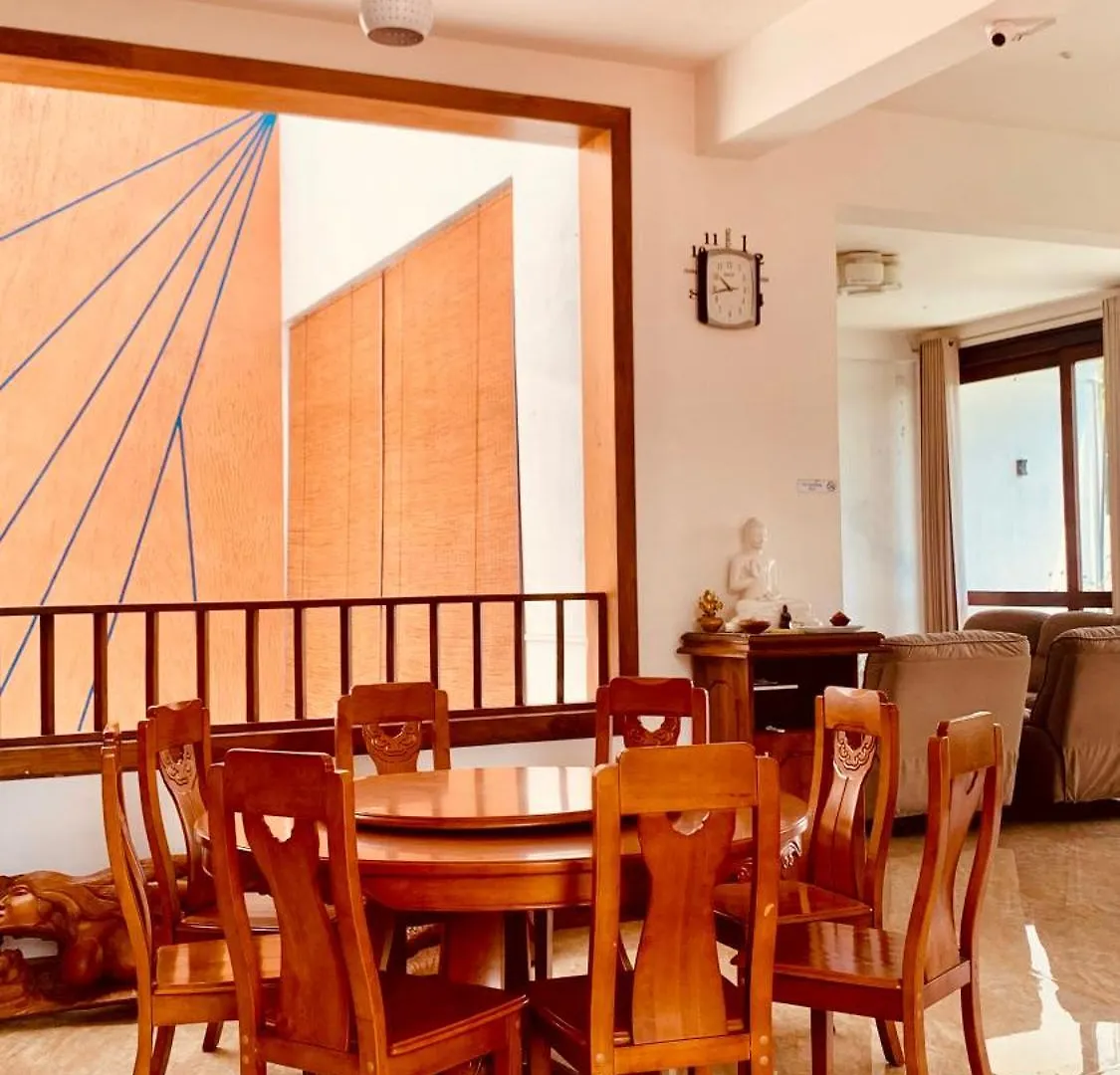 Royal Retreat ,Kandy Country house